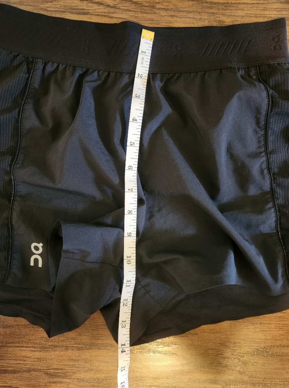 Women's On Running Black Athletic Running Gym Shorts - XS - Picture 4 of 5